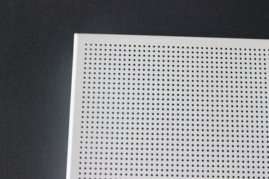 Sopravviva l'alluminio acustico resistente delle mattonelle del soffitto/bianco d'acciaio galvanizzato ricoperti