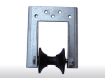 3/4", 1" ha galvanizzato il sostenitore del tubo dei sistemi di ombreggiatura della serra della lamiera di acciaio con la singola ruota di plastica