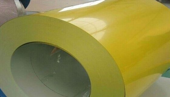 Il colore mentale dei materiali da costruzione ha ricoperto il modello d'imitazione di legno della lamiera di acciaio