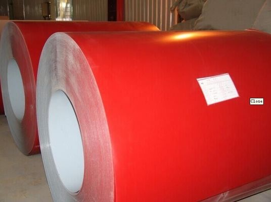 Il colore mentale dei materiali da costruzione ha ricoperto il modello d'imitazione di legno della lamiera di acciaio